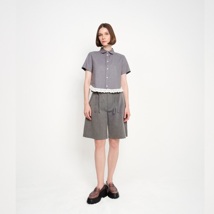 Broderie Baby Shirt in Haze Grey