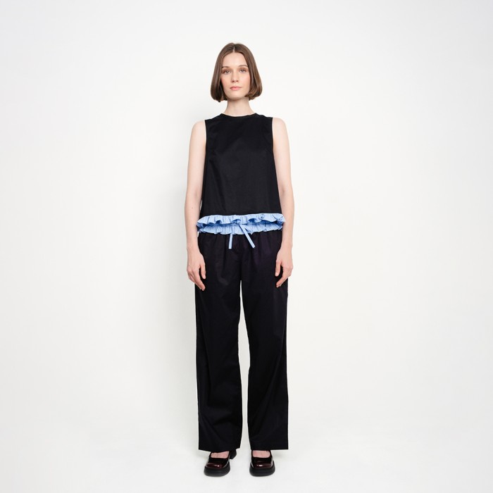 Frill Edge Sleeveless Top