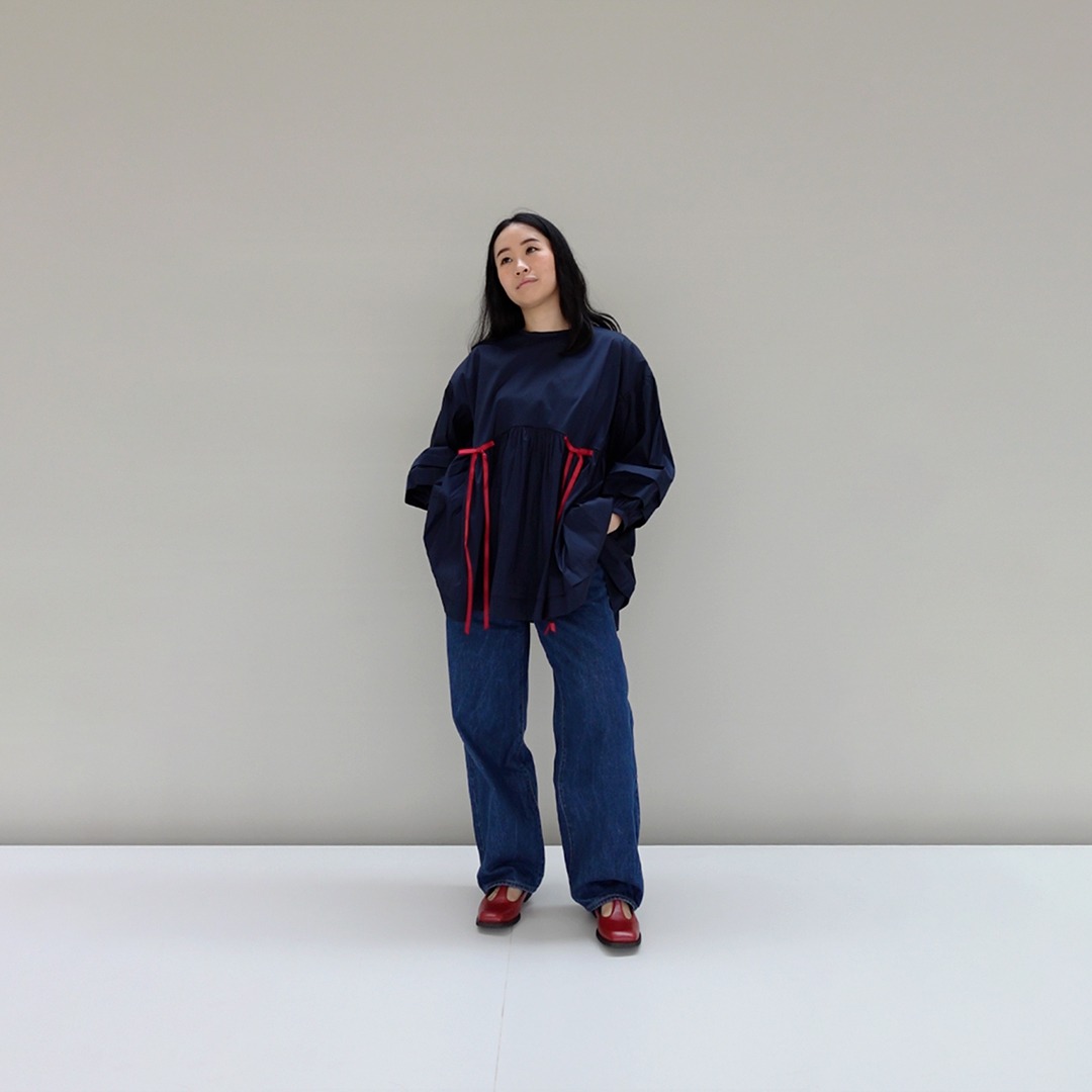 Ribbon Cotton Flare Blouse in Navy