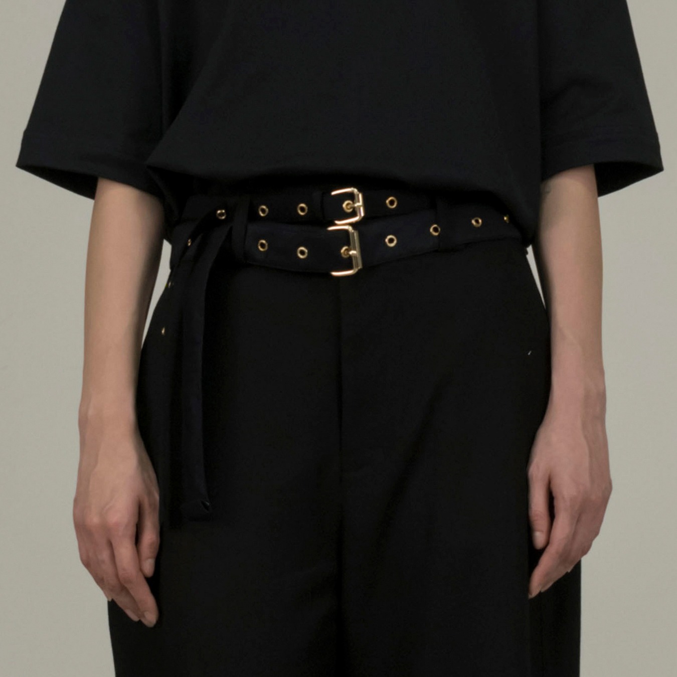 Rivet Soft Curve Pants in Black