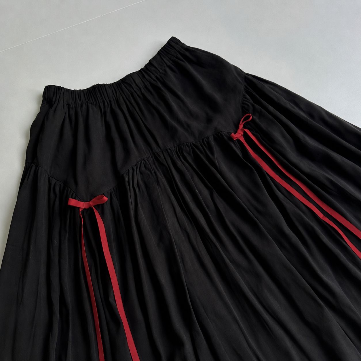 Ribbon Flare Skirt in Black