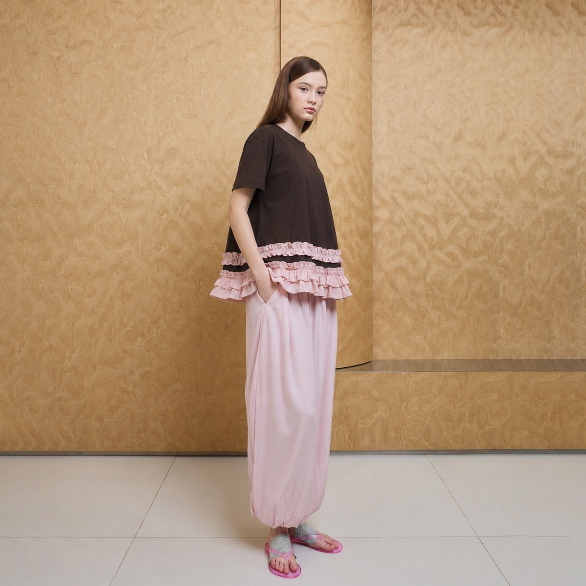 Stacking Frill Tee in Brown