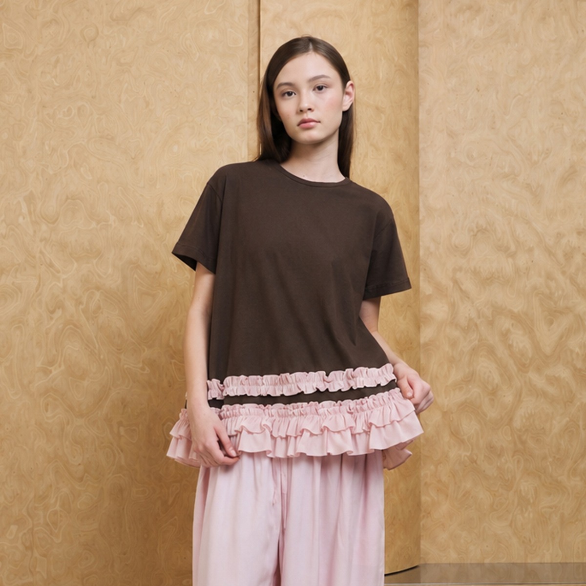 Stacking Frill Tee in Brown
