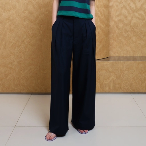 Fluid Pleated Pants in Navy