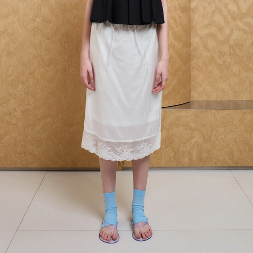 Petal Lace Skirt - White
