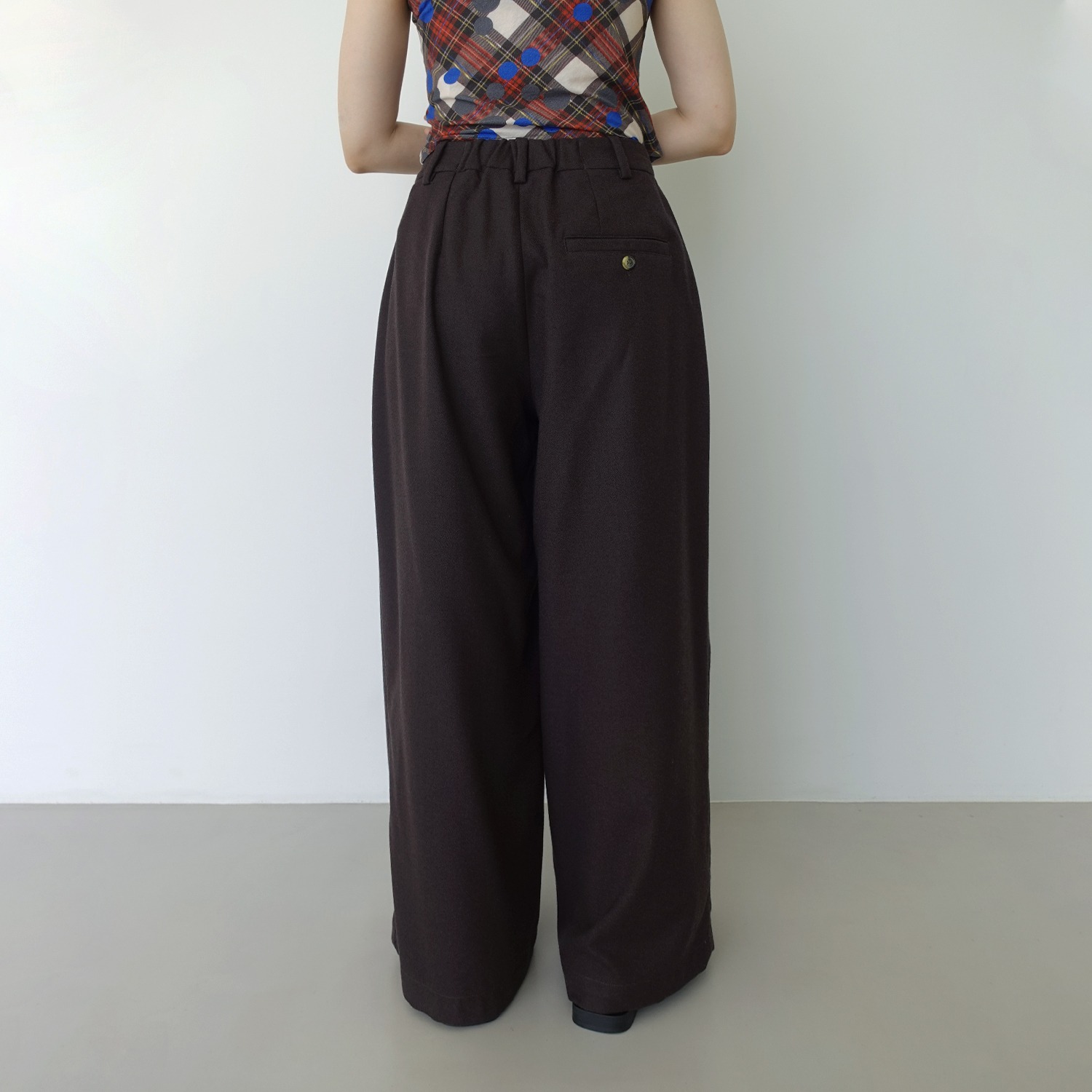 Fluid Pleated Pants in Coffee