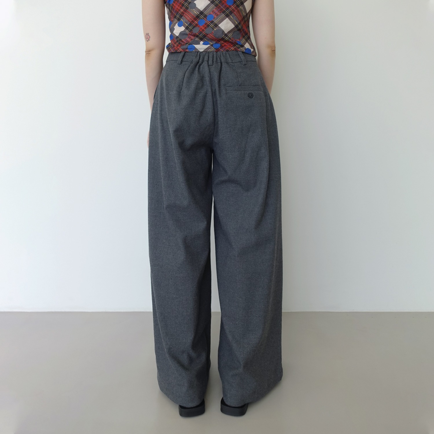 Fluid Pleated Pants in Grey