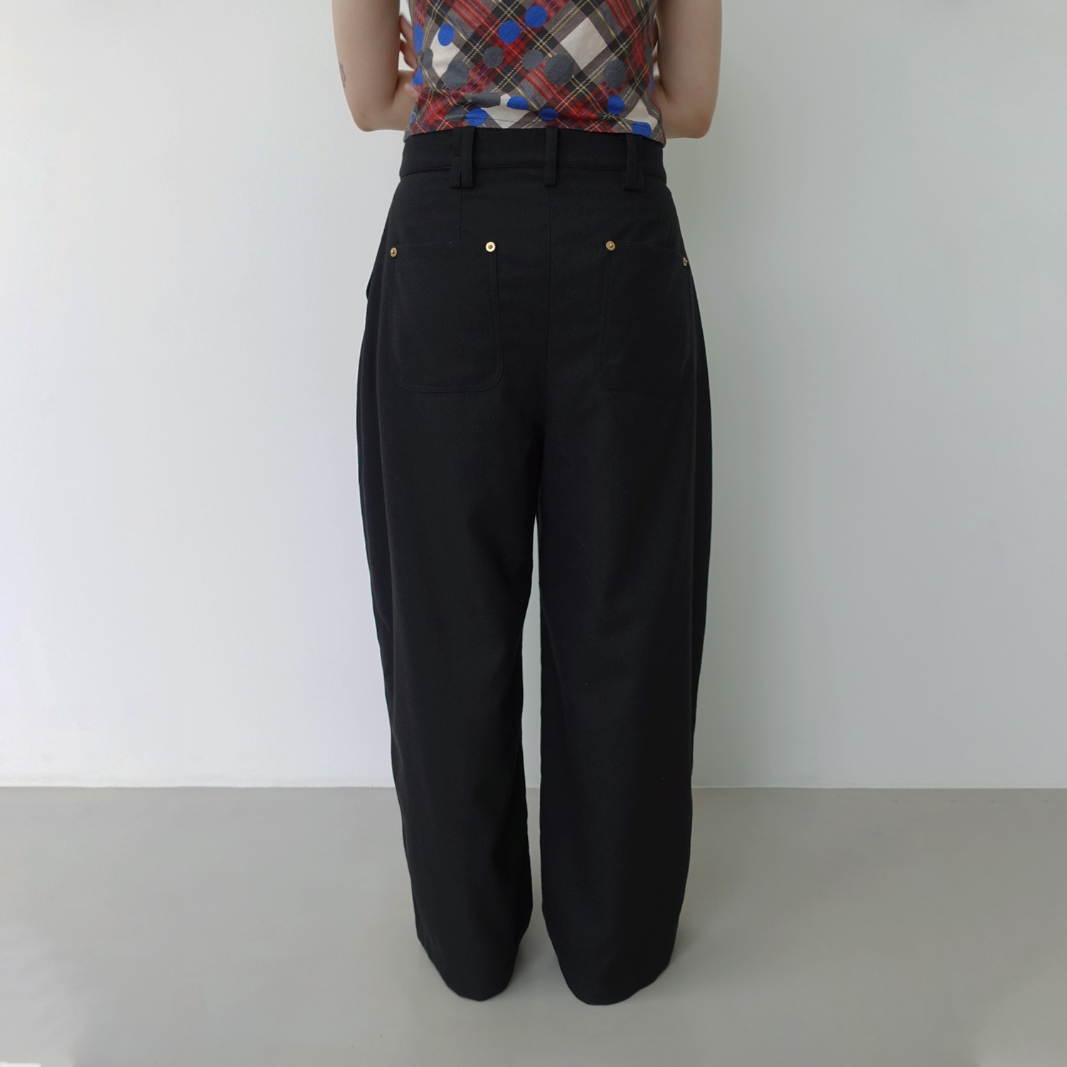 Rivet Soft Curve Pants in Black