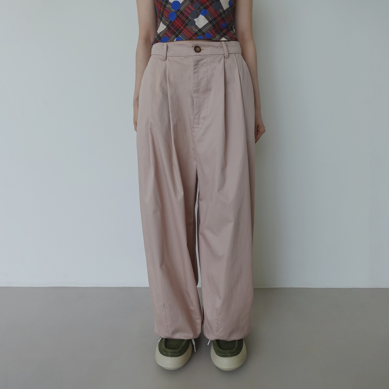 Pleats Baggy Pants in Pink