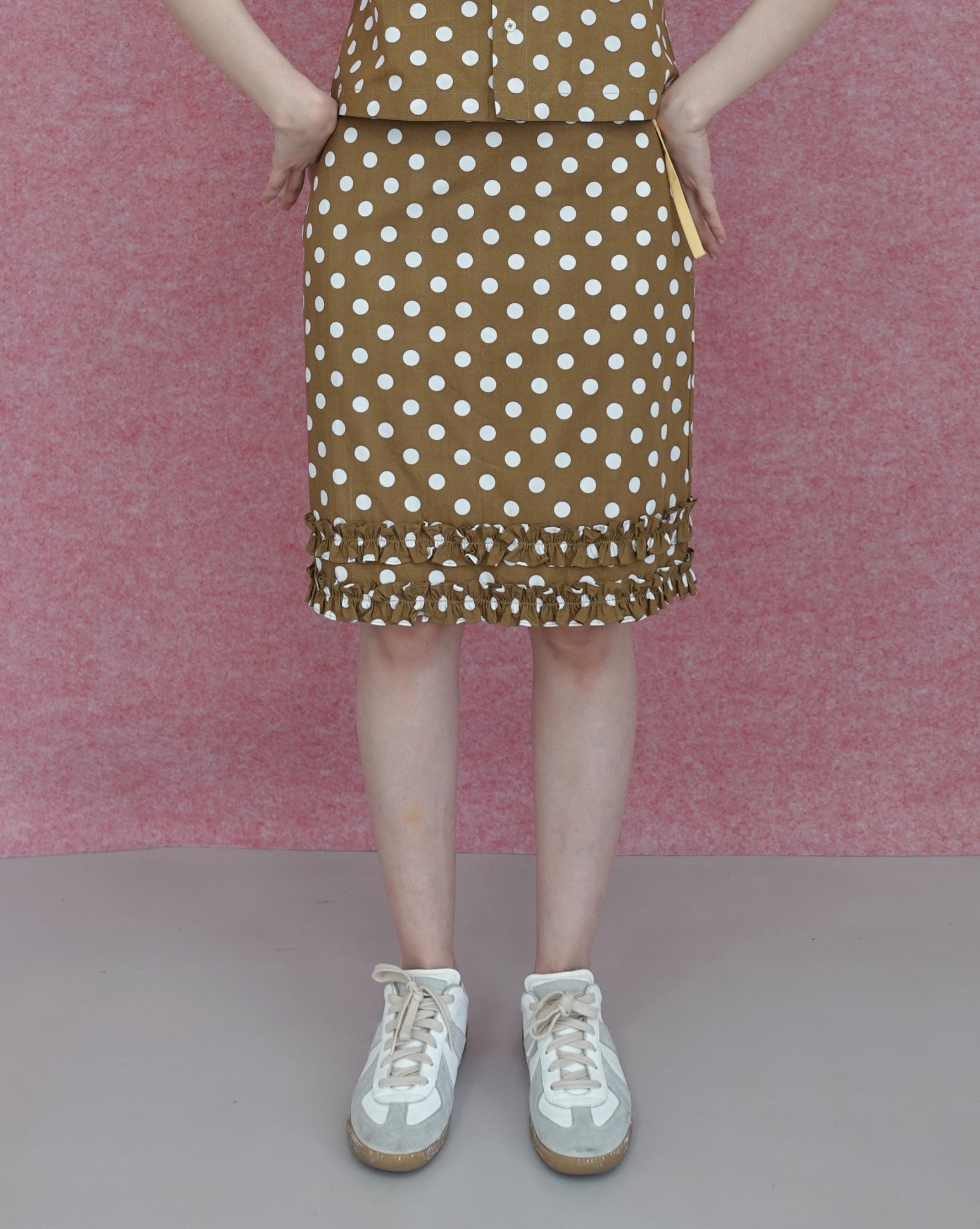 Frill Polka Skirt in Brown