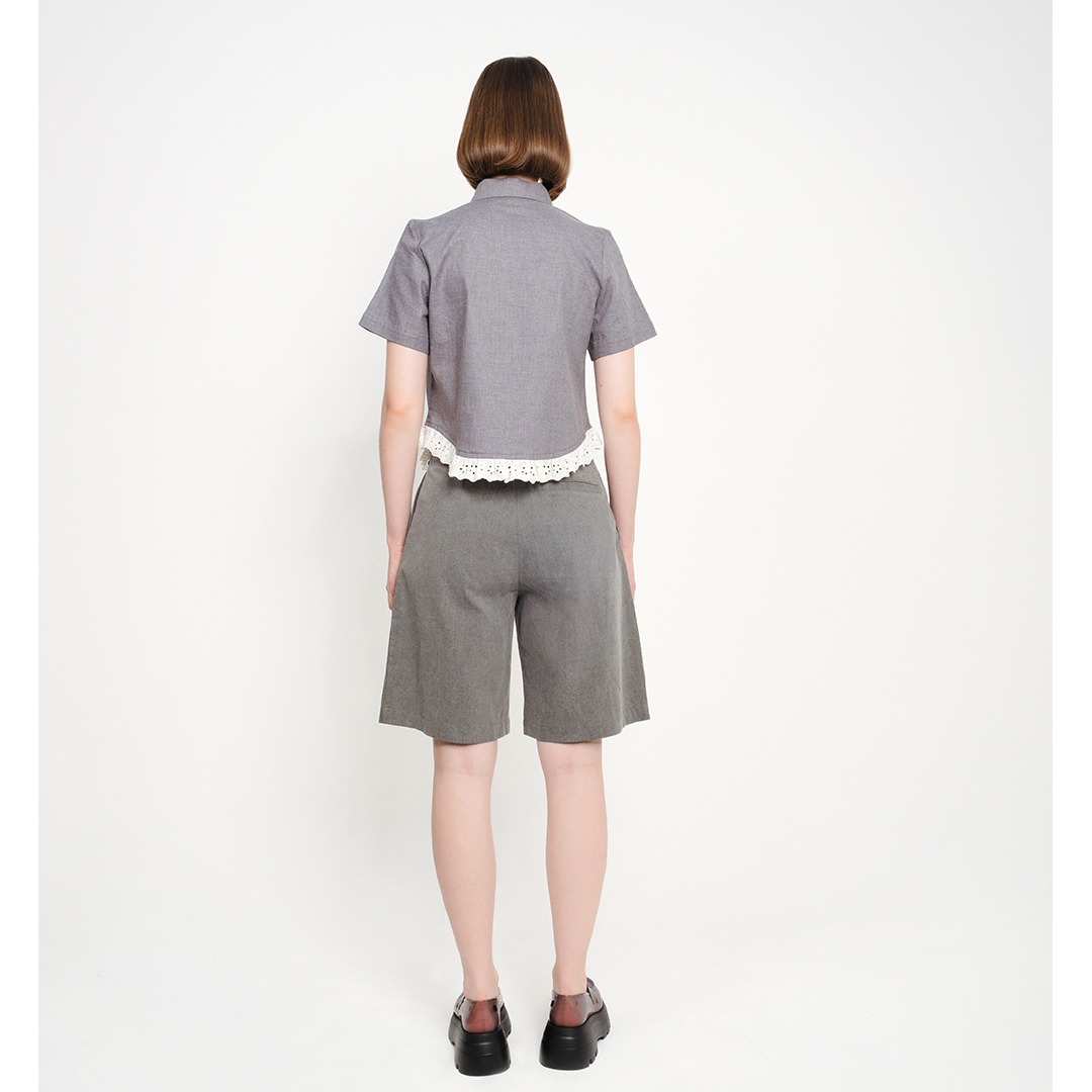 Broderie Baby Shirt in Haze Grey