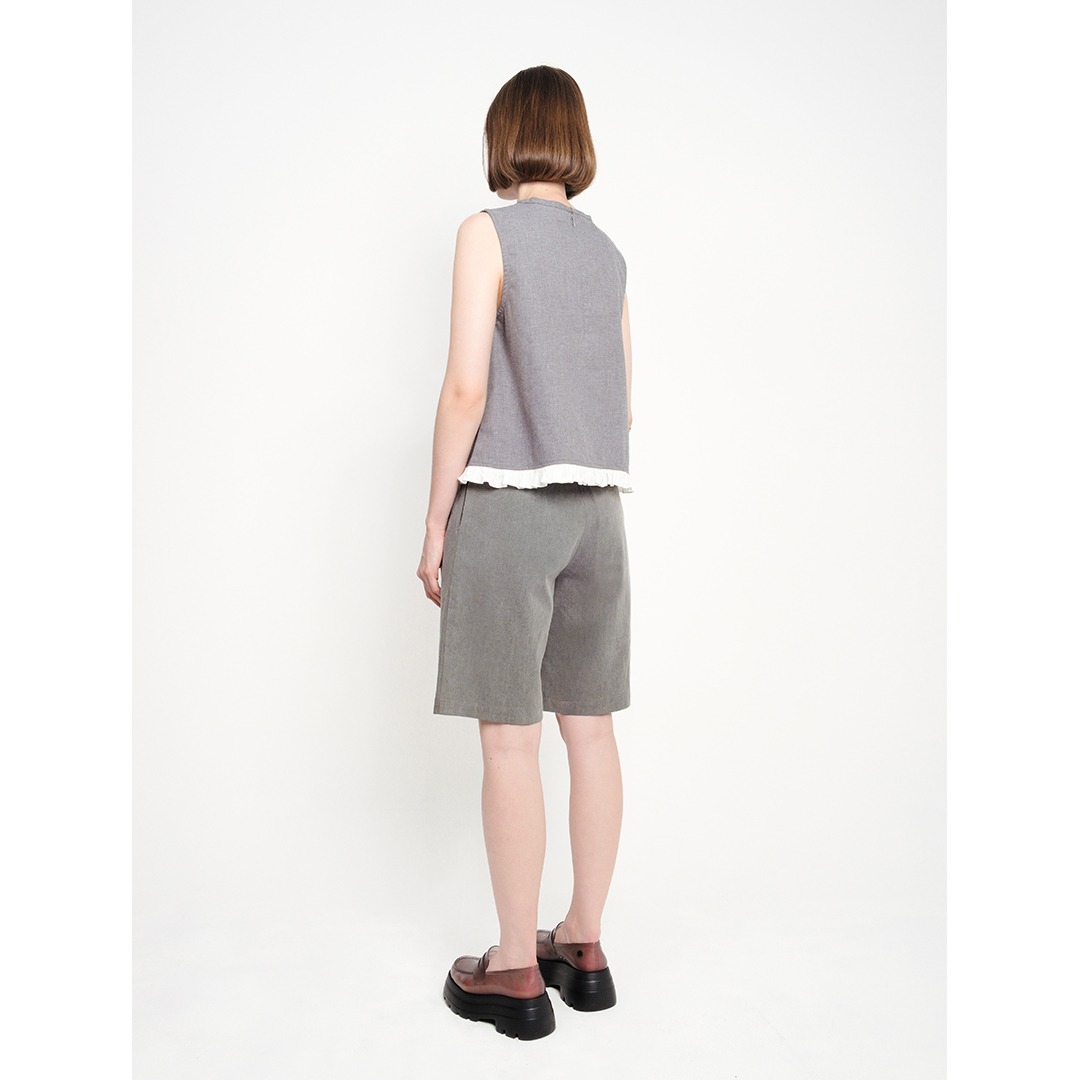 Frill Edge Sleeveless Top