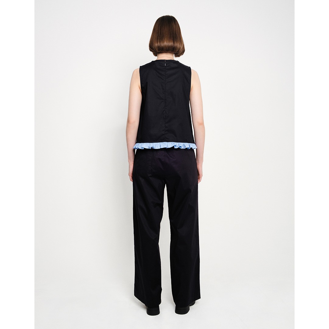 Frill Edge Sleeveless Top