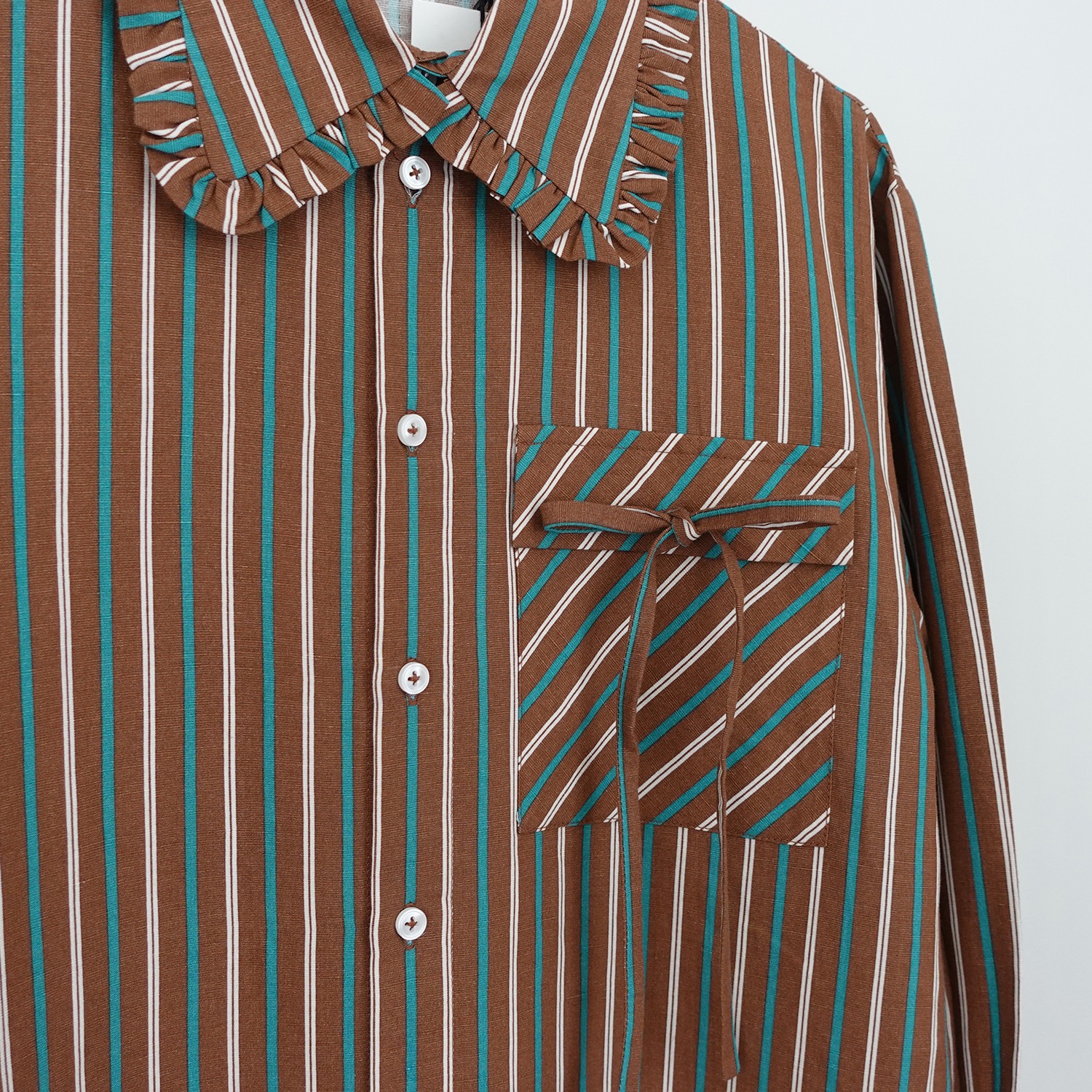 Ribbon Stripes Scandi Shirt in Brown