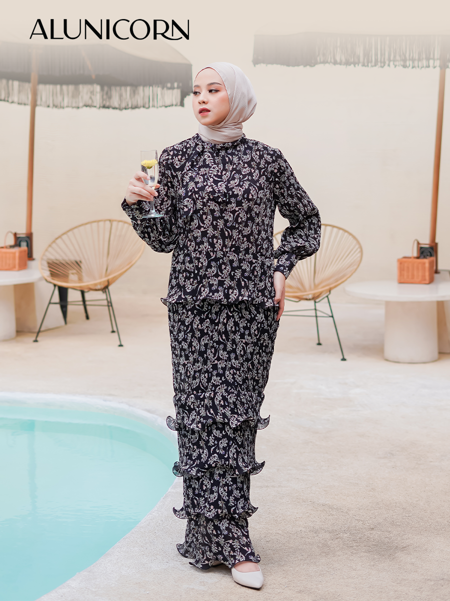 Alunicorn - Adele Dress - Maxi Dress - Dress Plisket