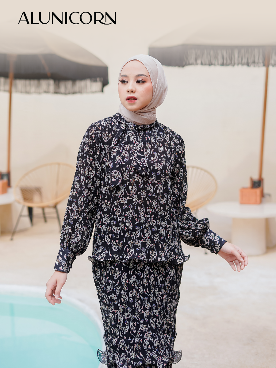 Alunicorn - Adele Dress - Maxi Dress - Dress Plisket