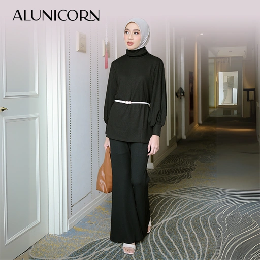 Image of EVENT - Alunicorn X Marissya Icha  - Elle Knit - One set | One set wanita - Blouse - Pants - Knit Uniqlo - knitting