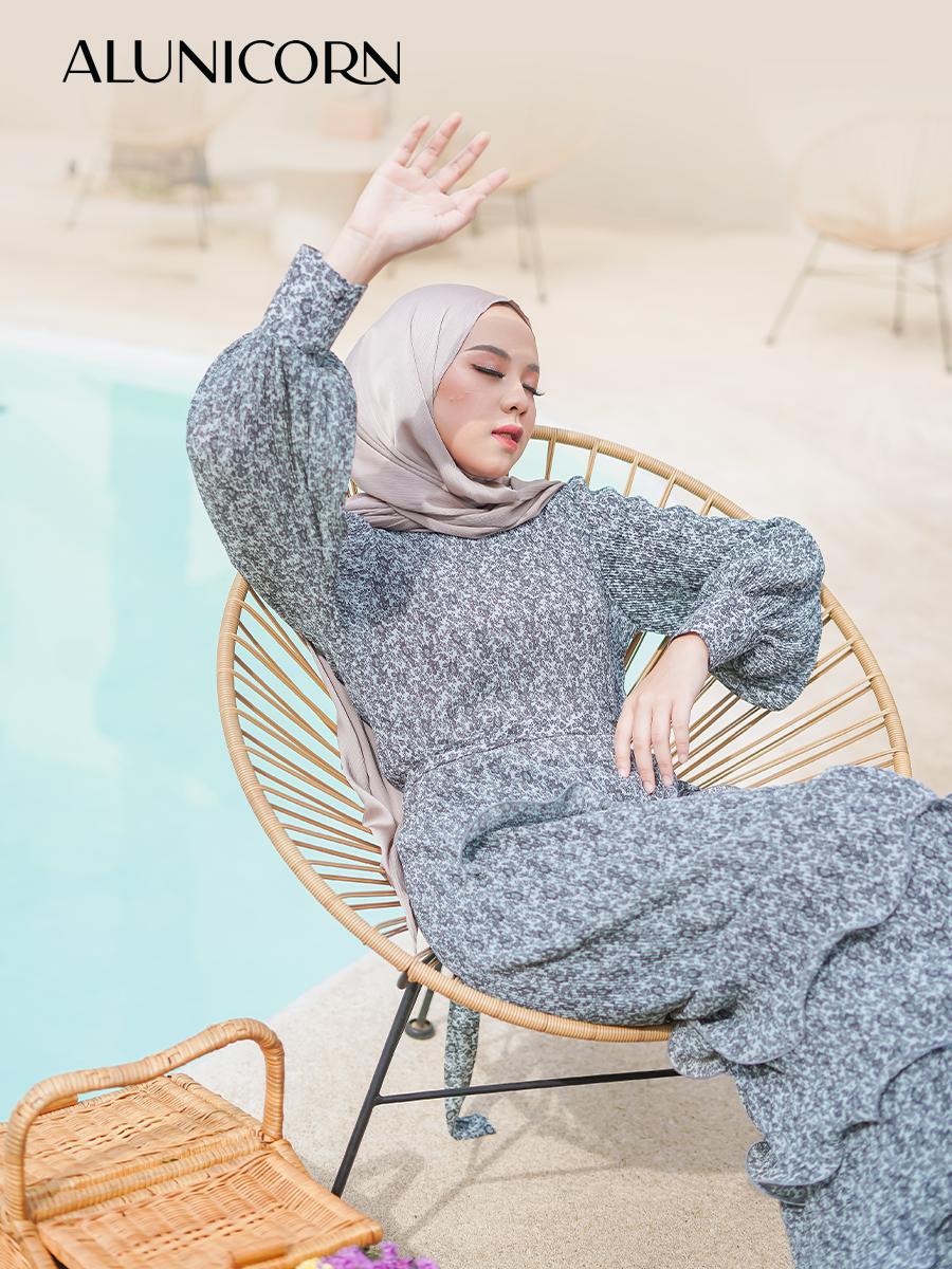 Alunicorn - Adele Dress - Maxi Dress - Dress Plisket