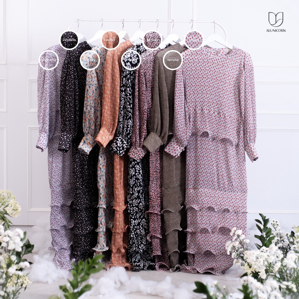 Alunicorn - Adele Dress - Maxi Dress - Dress Plisket