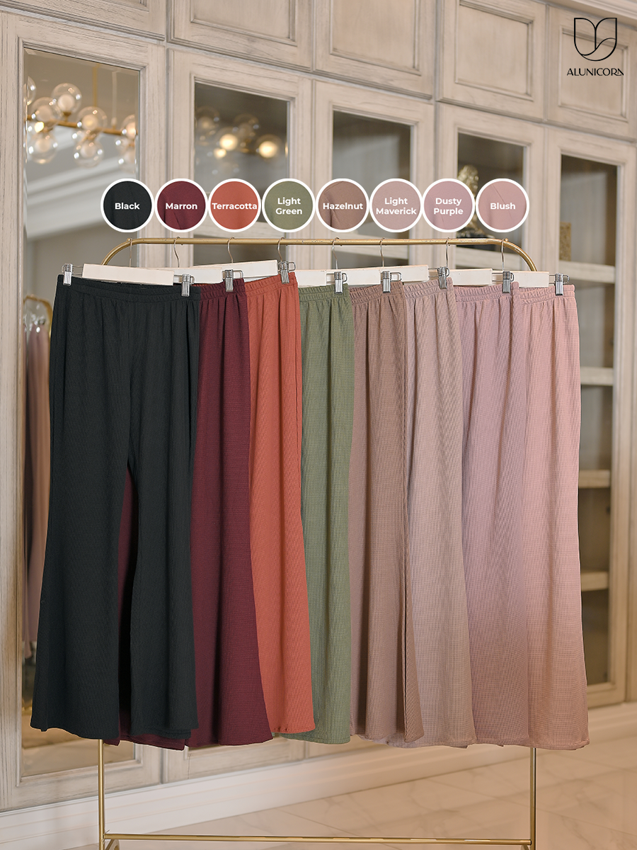 Alunicorn X Marissya Icha  - Elle Knit One set  Busui | One set wanita Blouse Busui Dan Pants Knit Uniqlo - Zipper knitting