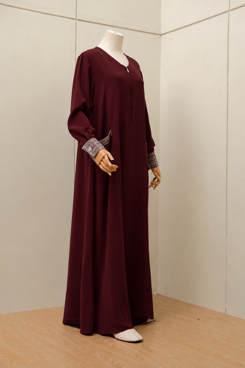 CLASSIC LONG OLD MAROON ARABIAN