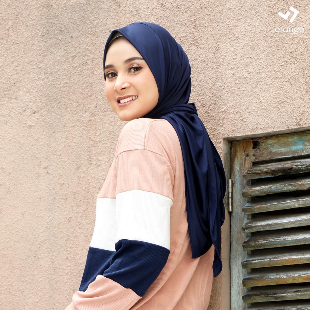 Hijab Instan Jersey Olahraga Naia Instan Square Hijab