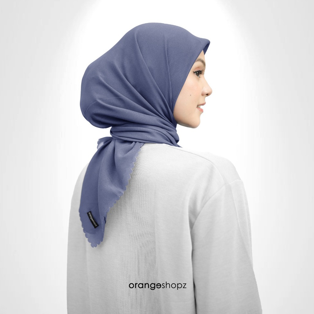 Segiempat Aleece Lasercut Kerudung Polycotton