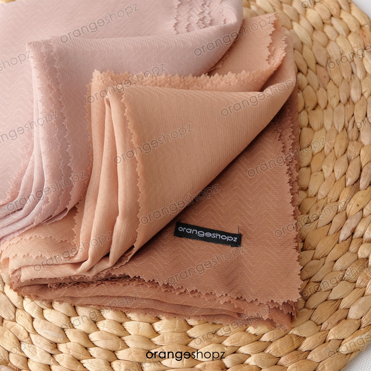 Segiempat Lavina Lasercut Square Embosh