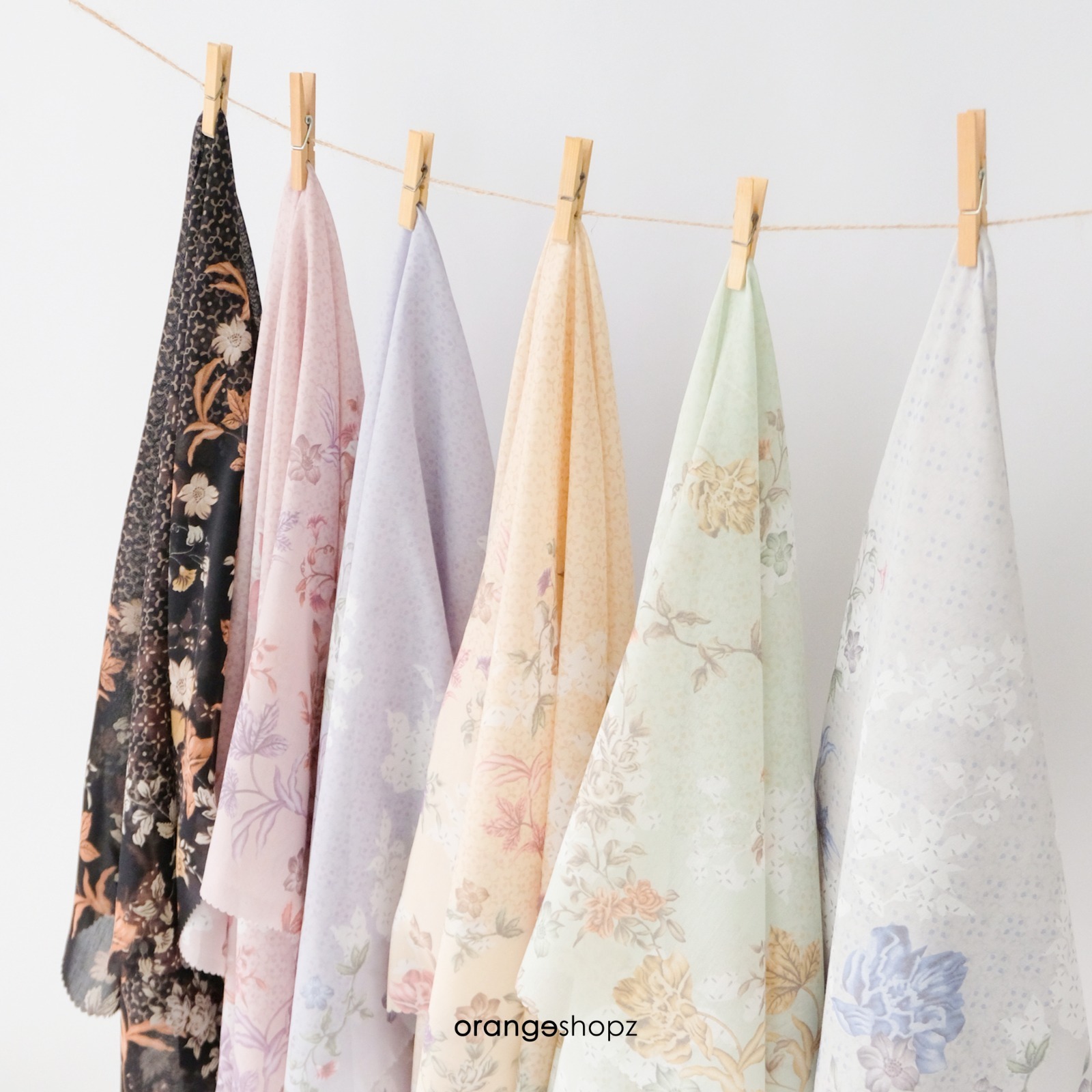 Hijab Segiempat Motif Gardenia Ethnic Scarf