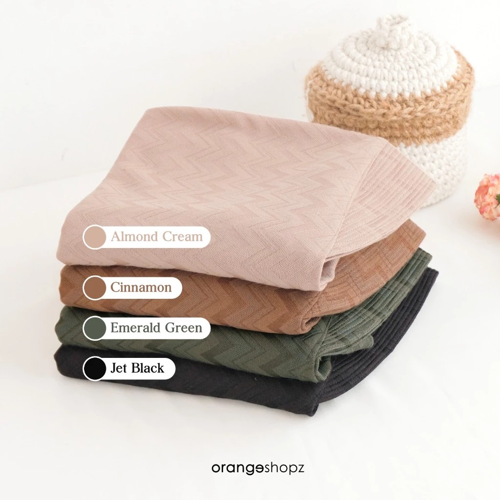 Bergo Instan Knit Motif Zanera Three Tone Daily Hijab