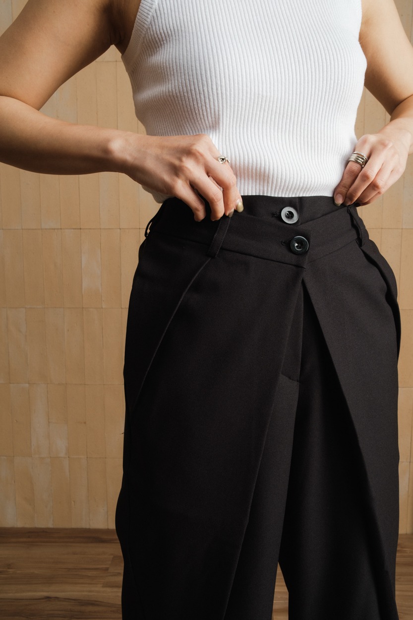 Agathe in Black (PRE ORDER SEND BY 13 MARCH)