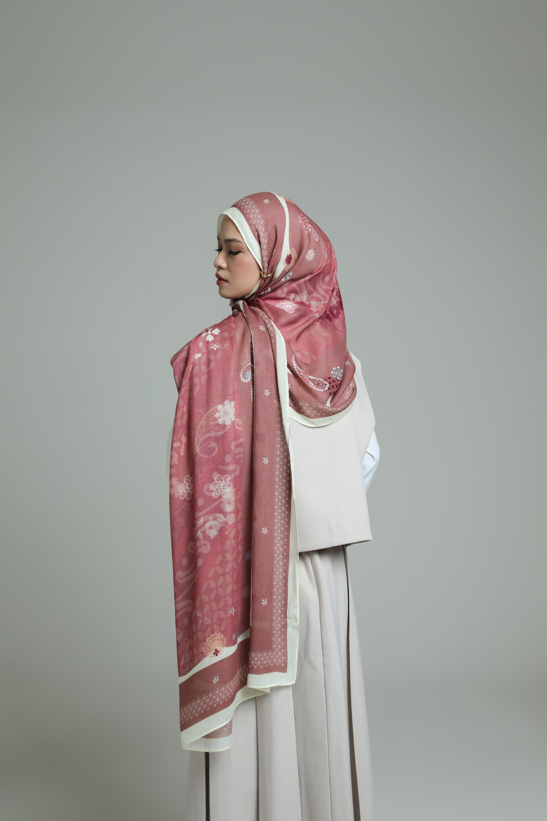 Batik Scarf Seroja Blush | Pashmina Printed Modals