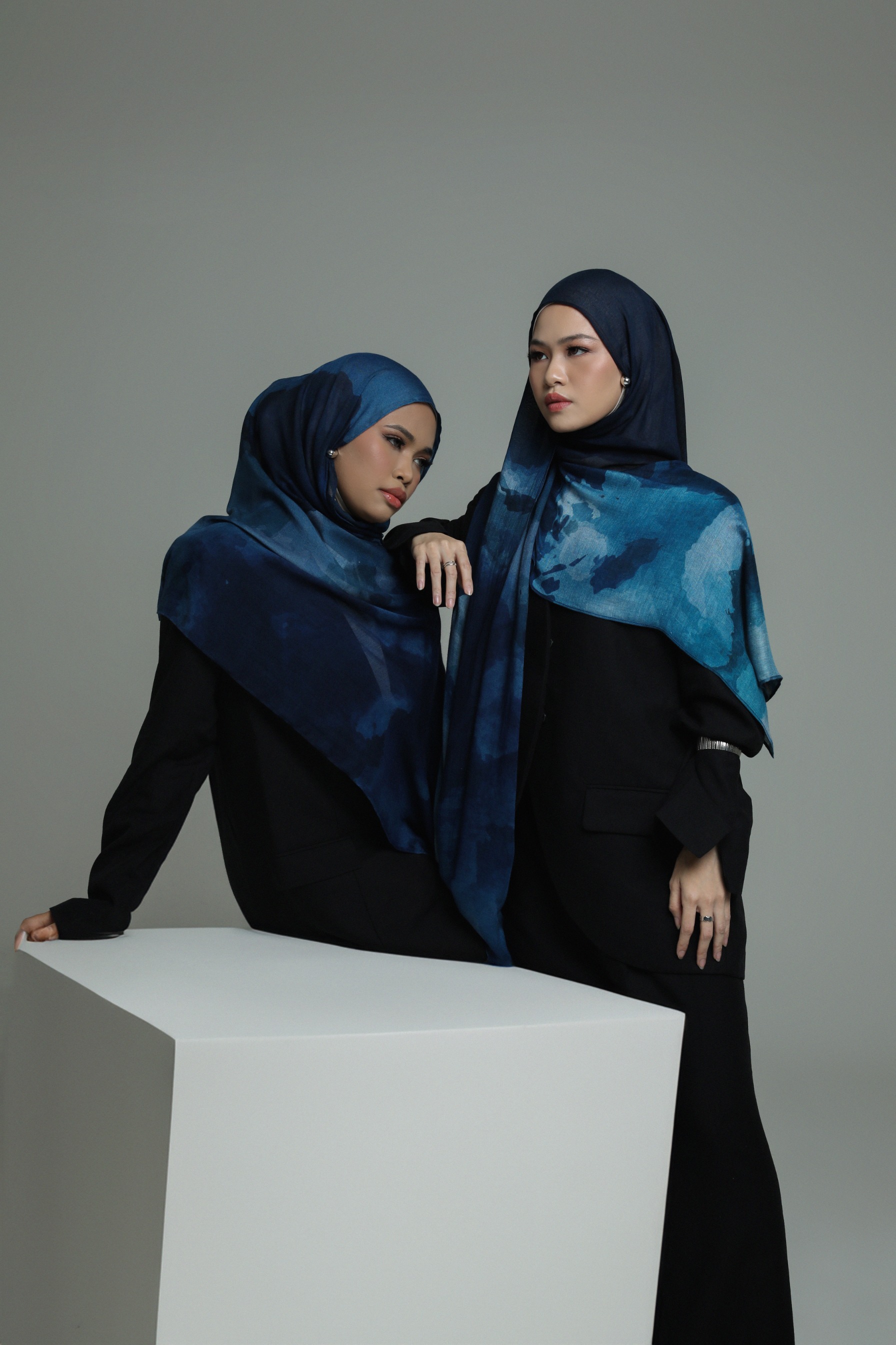Watercolor Scarf Moonlit | Pashmina Printed Modals