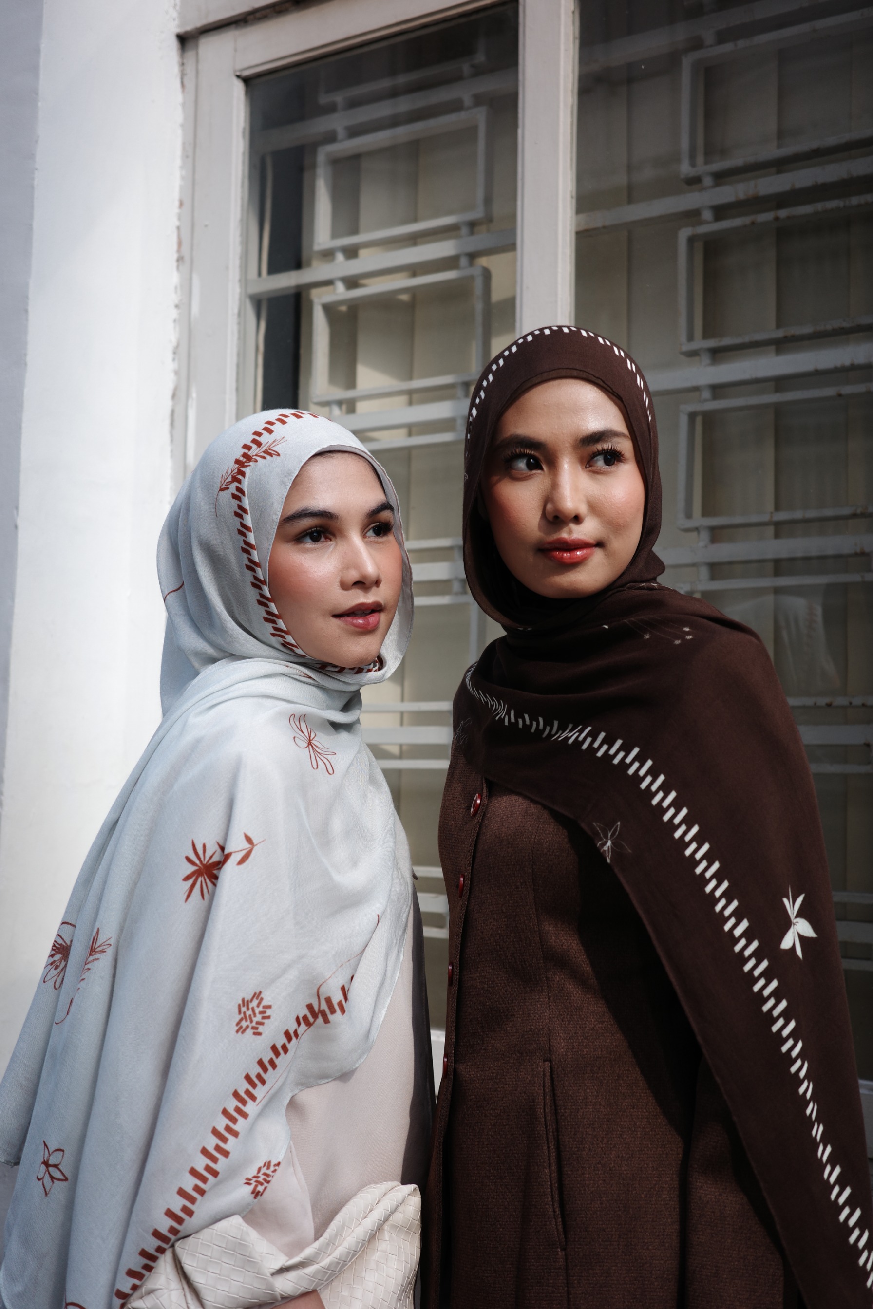 Signature Bloom Scarf Clove Brown | Pashmina Printed Modals
