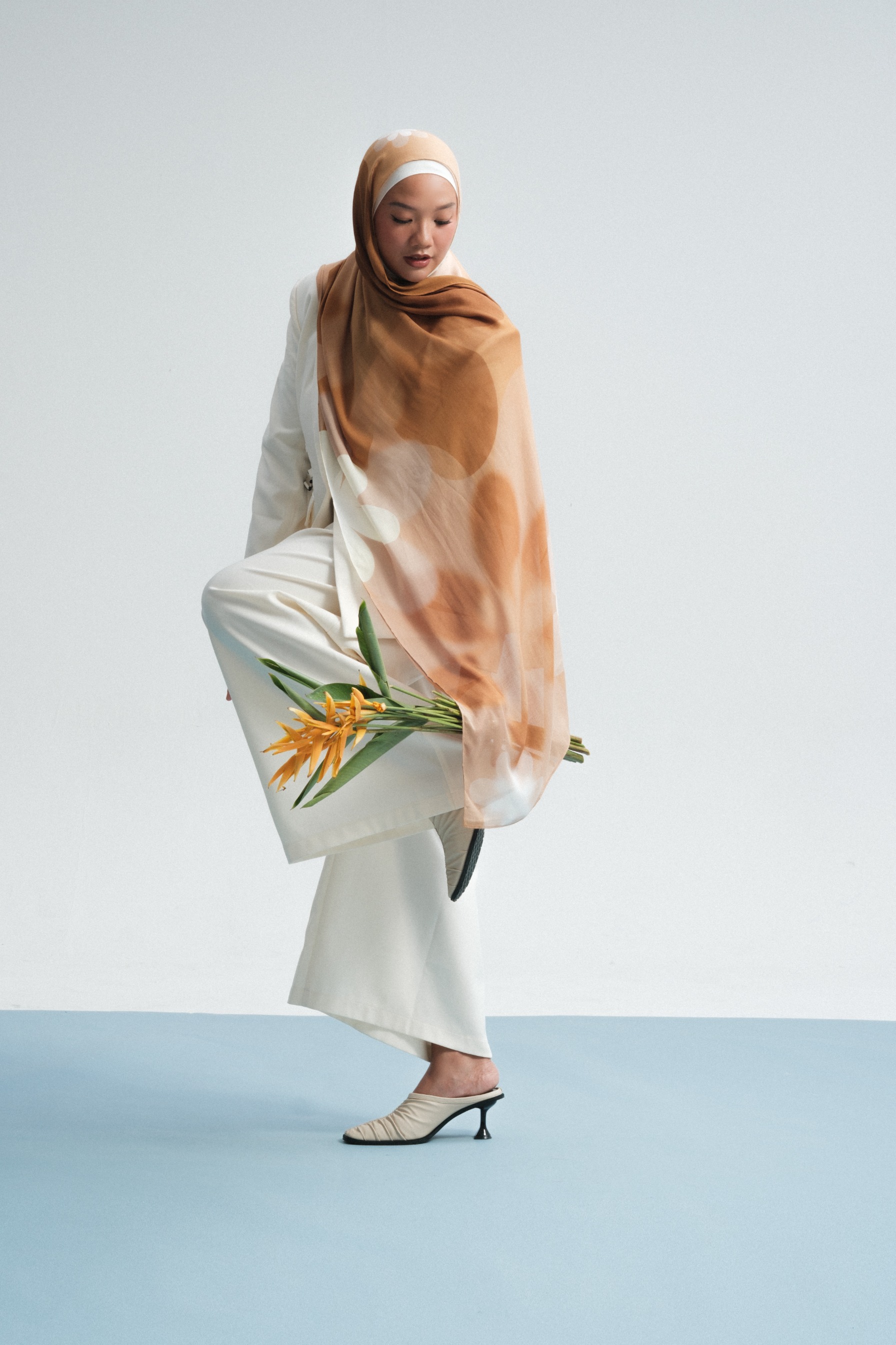 Floral Scarf Brown Chamomile | Pashmina Printed Modals