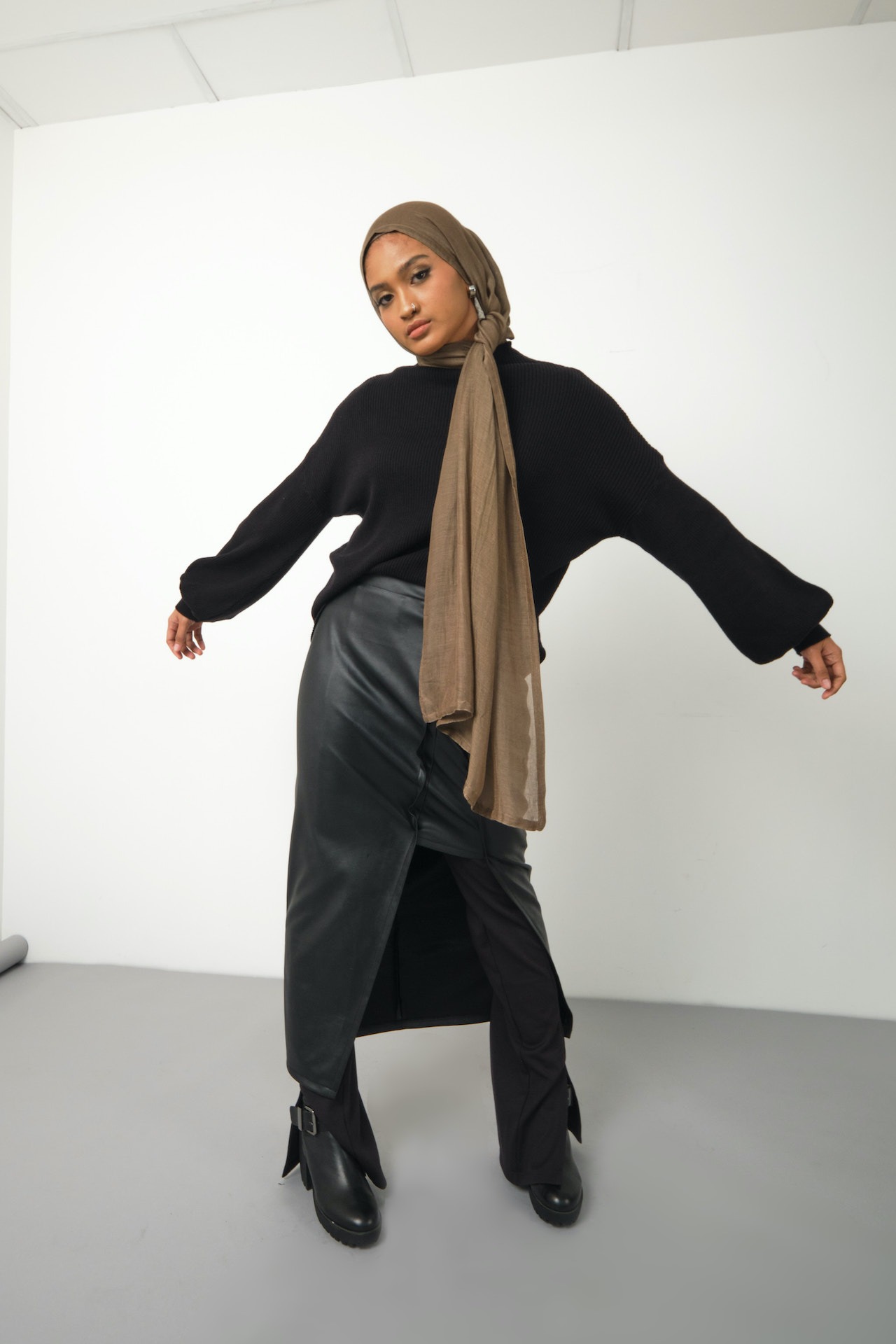 Nema Desert Taupe | Pashmina Viscose