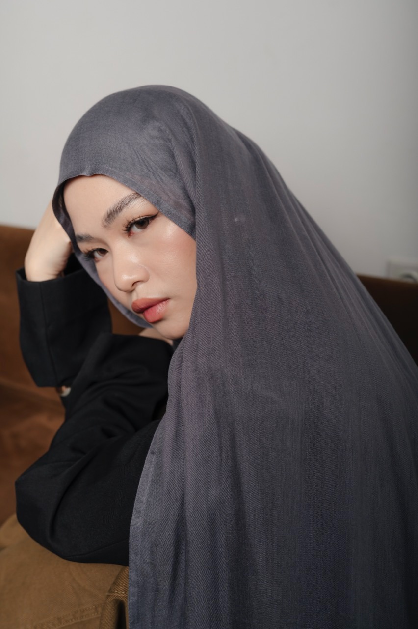 Nema Deep Charcoal Grey | Pashmina Viscose