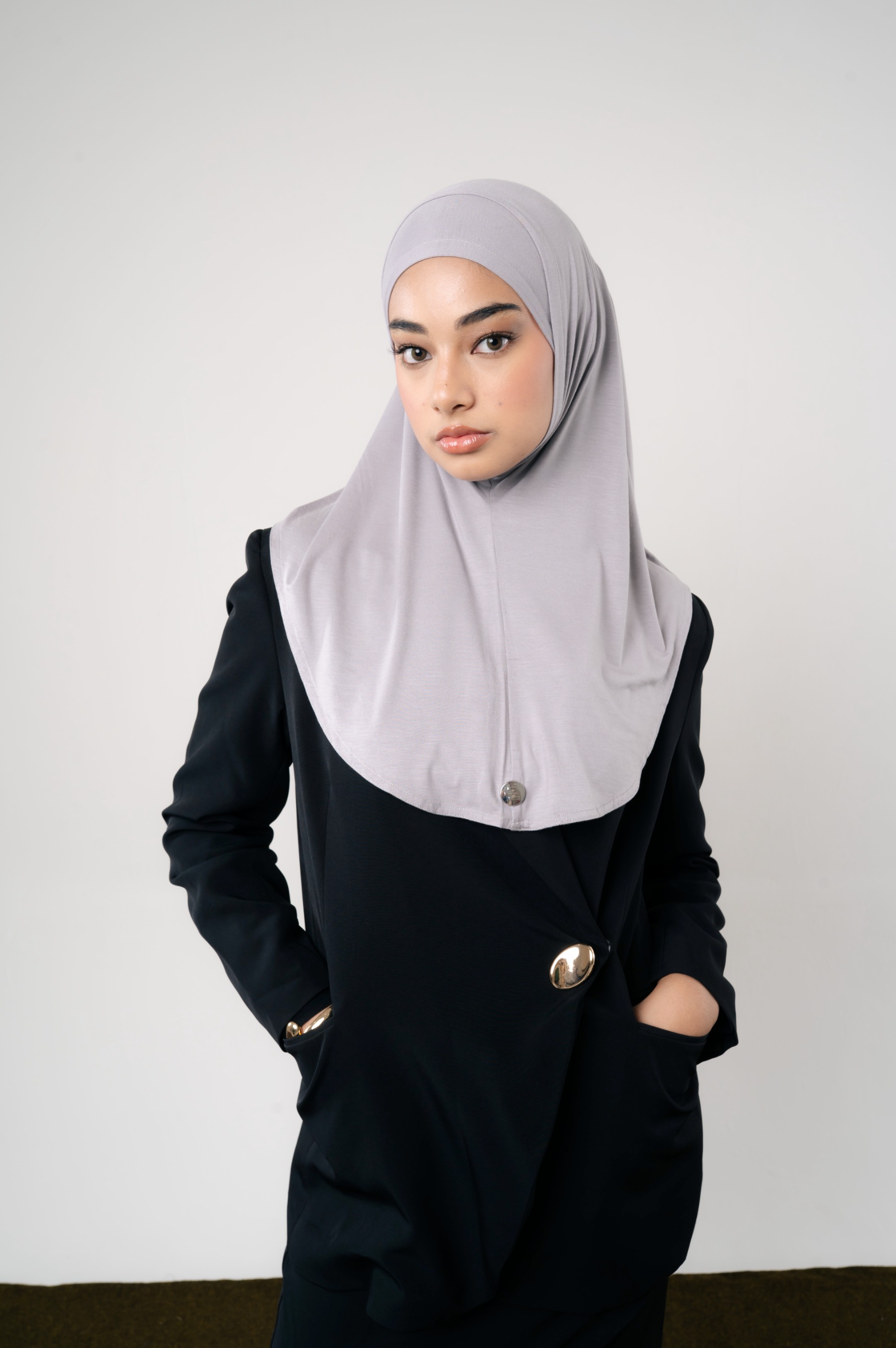 Lira Instant Tie Light Grey | TENCEL™️ Hijab