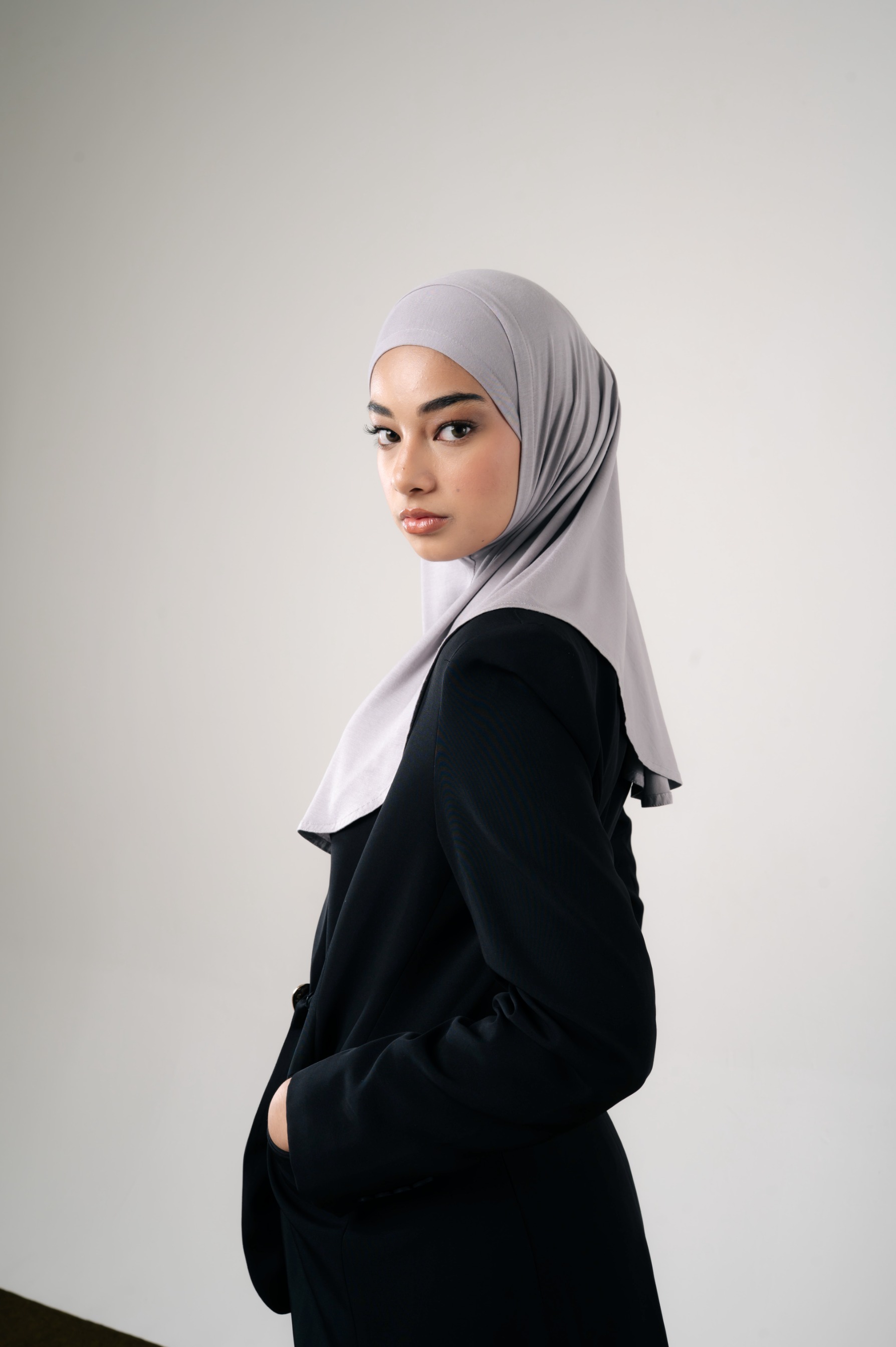Lira Instant Tie Light Grey | TENCEL™️ Hijab
