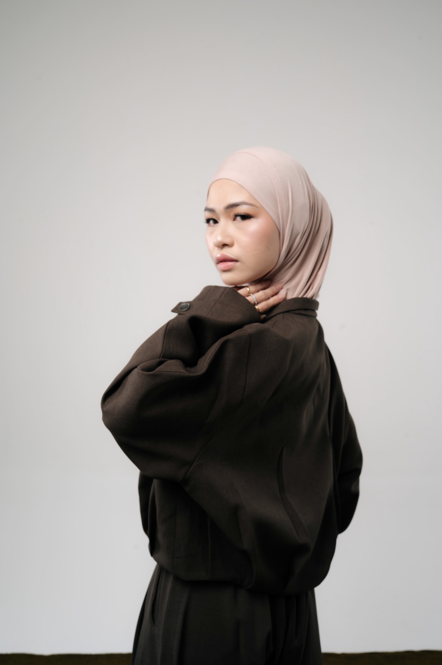 Lira Instant Tie Beige | TENCEL™️ Hijab