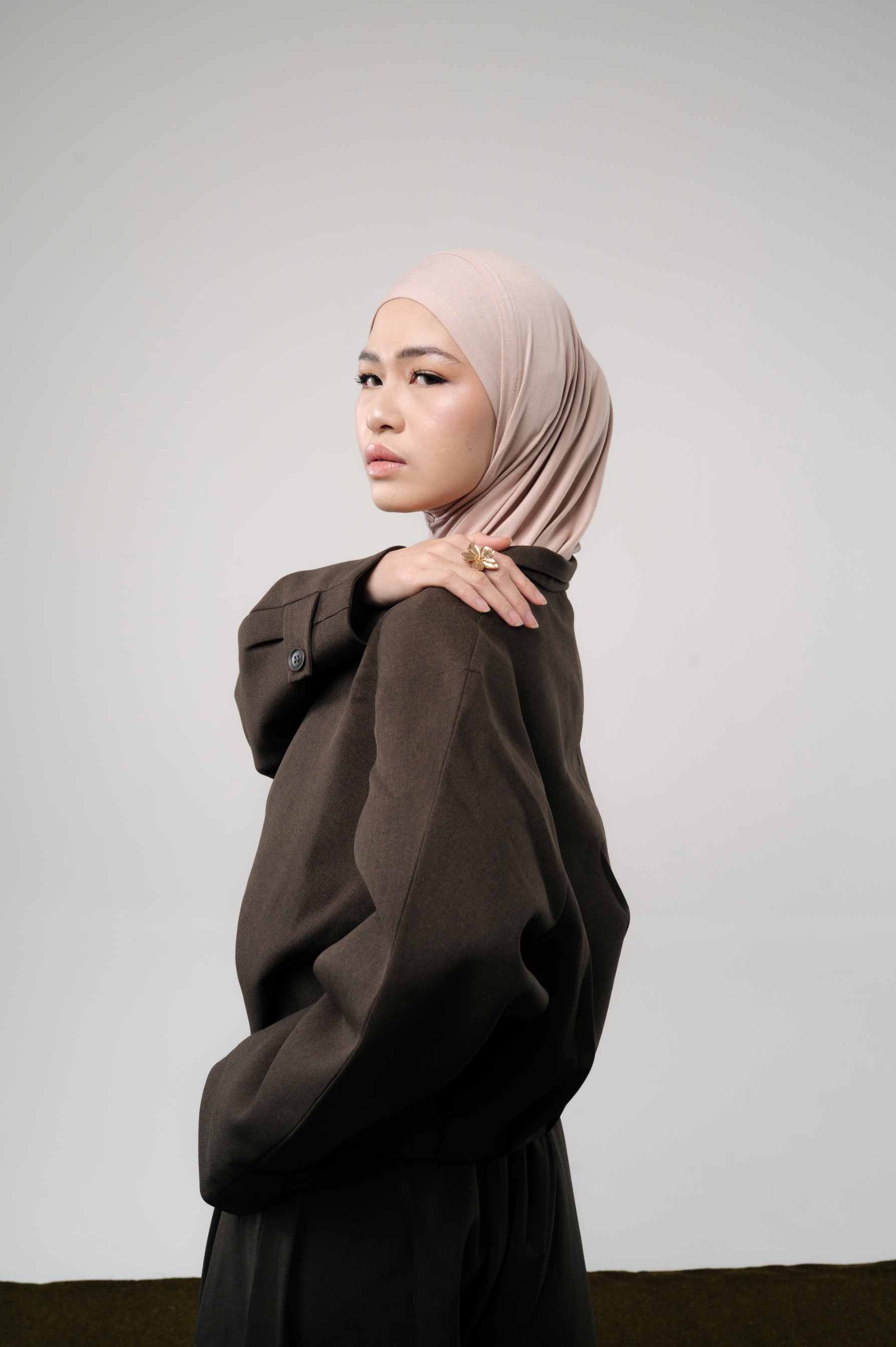 Lira Instant Tie Beige | TENCEL™️ Hijab