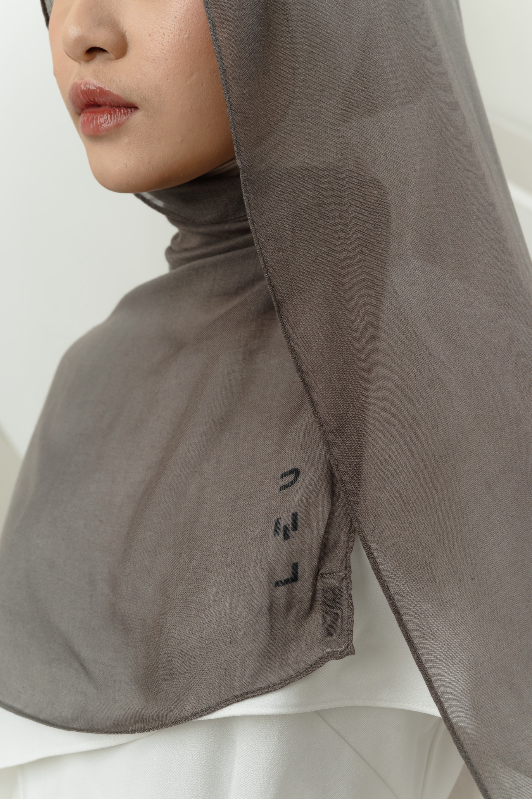 Omna Scarf Silver Stone | Pashmina Printed Modals