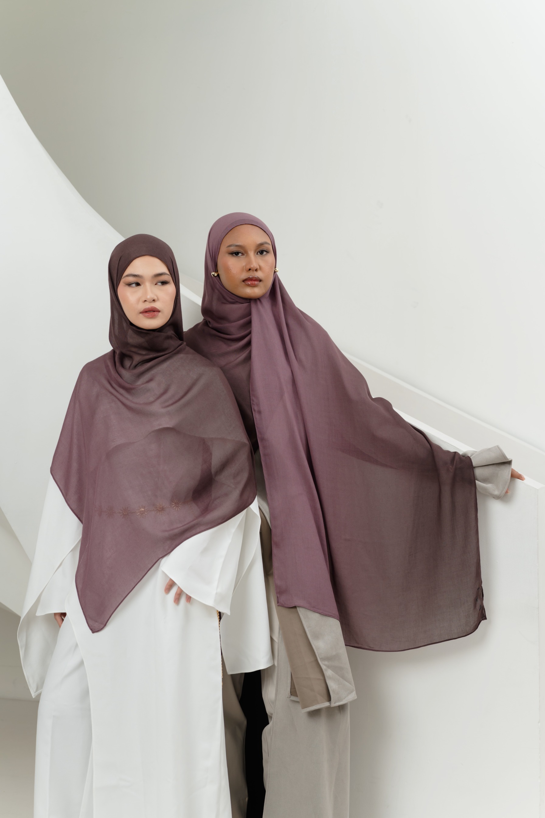 Omna Scarf Midnight Plum | Pashmina Printed Modals