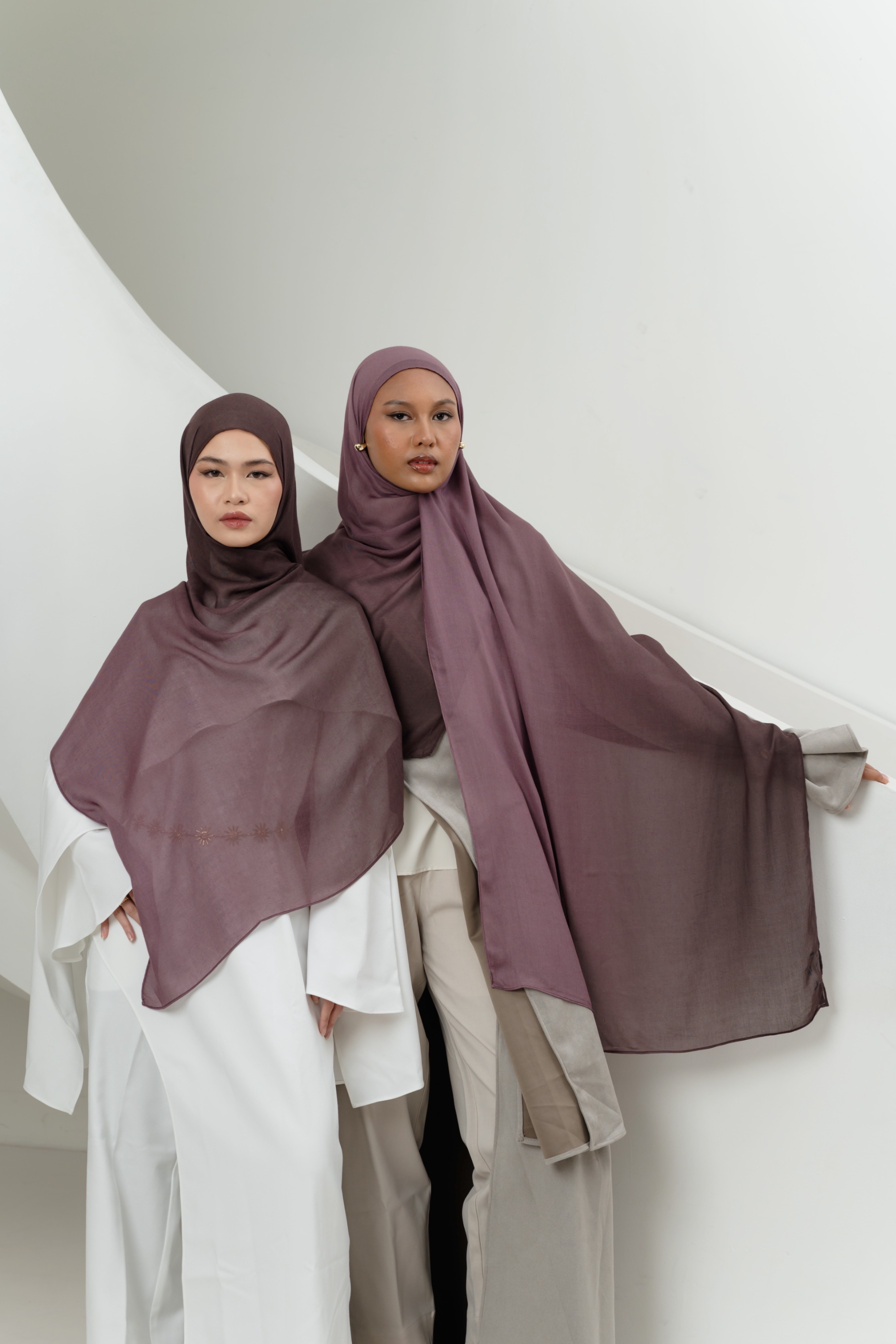 Omna Scarf Midnight Plum | Pashmina Printed Modals