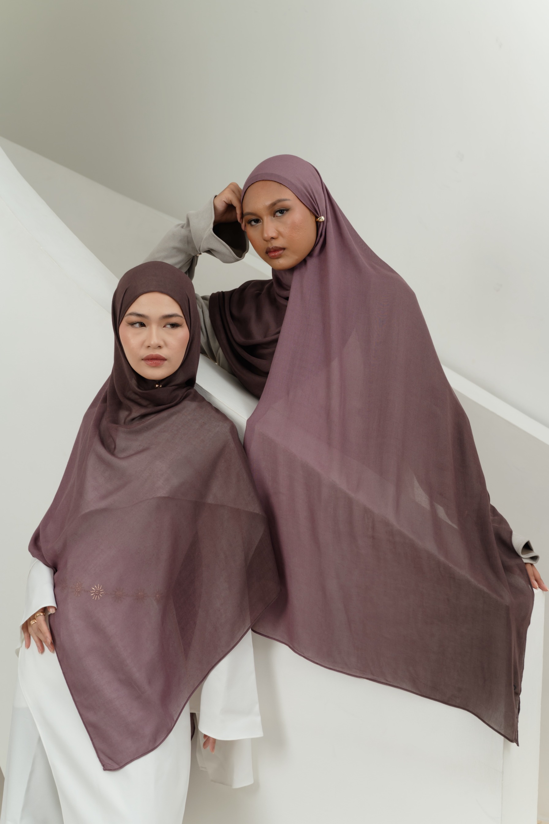 Omna Scarf Midnight Plum | Pashmina Printed Modals