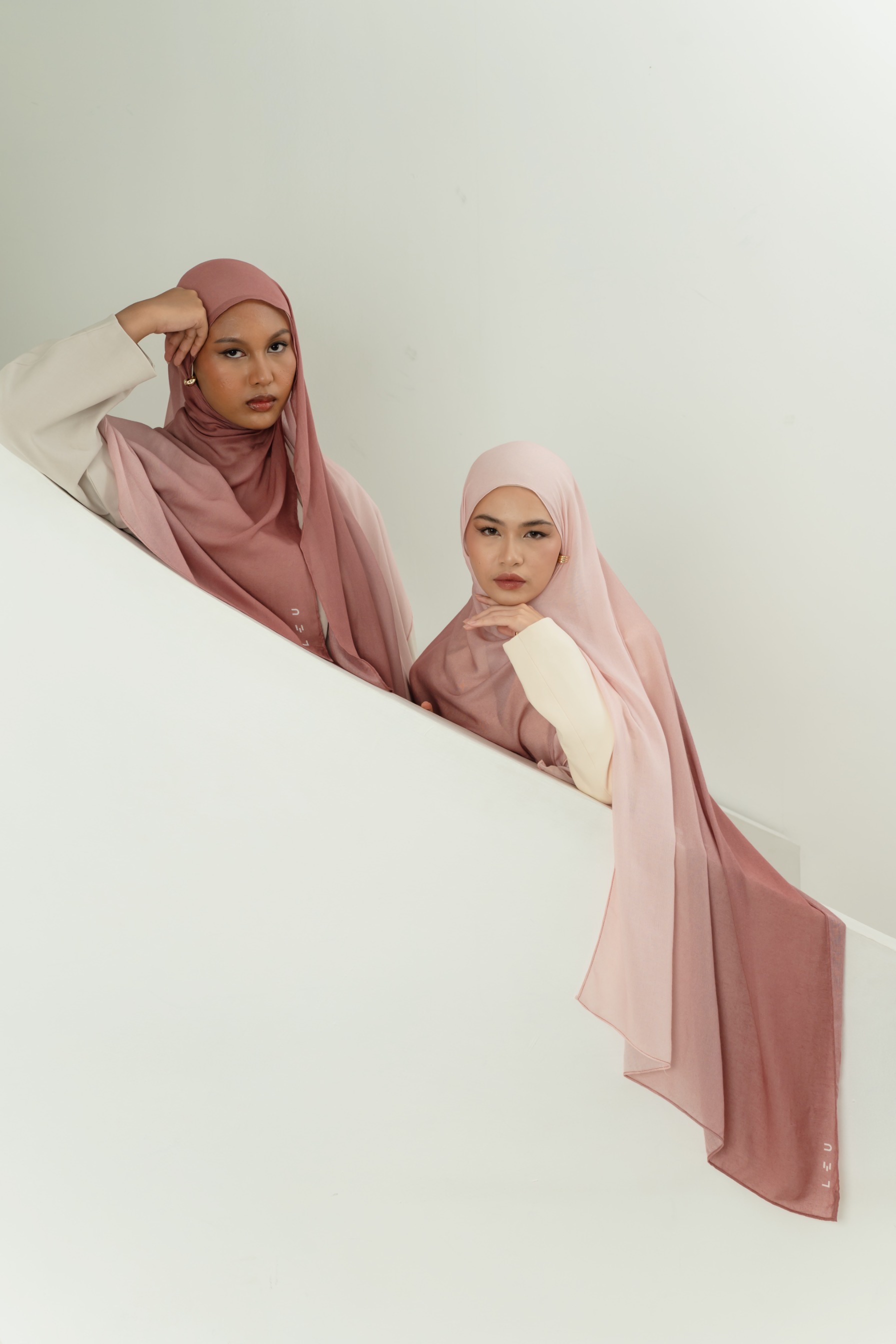 Omna Scarf Blush Pearl | Pashmina Printed Modals