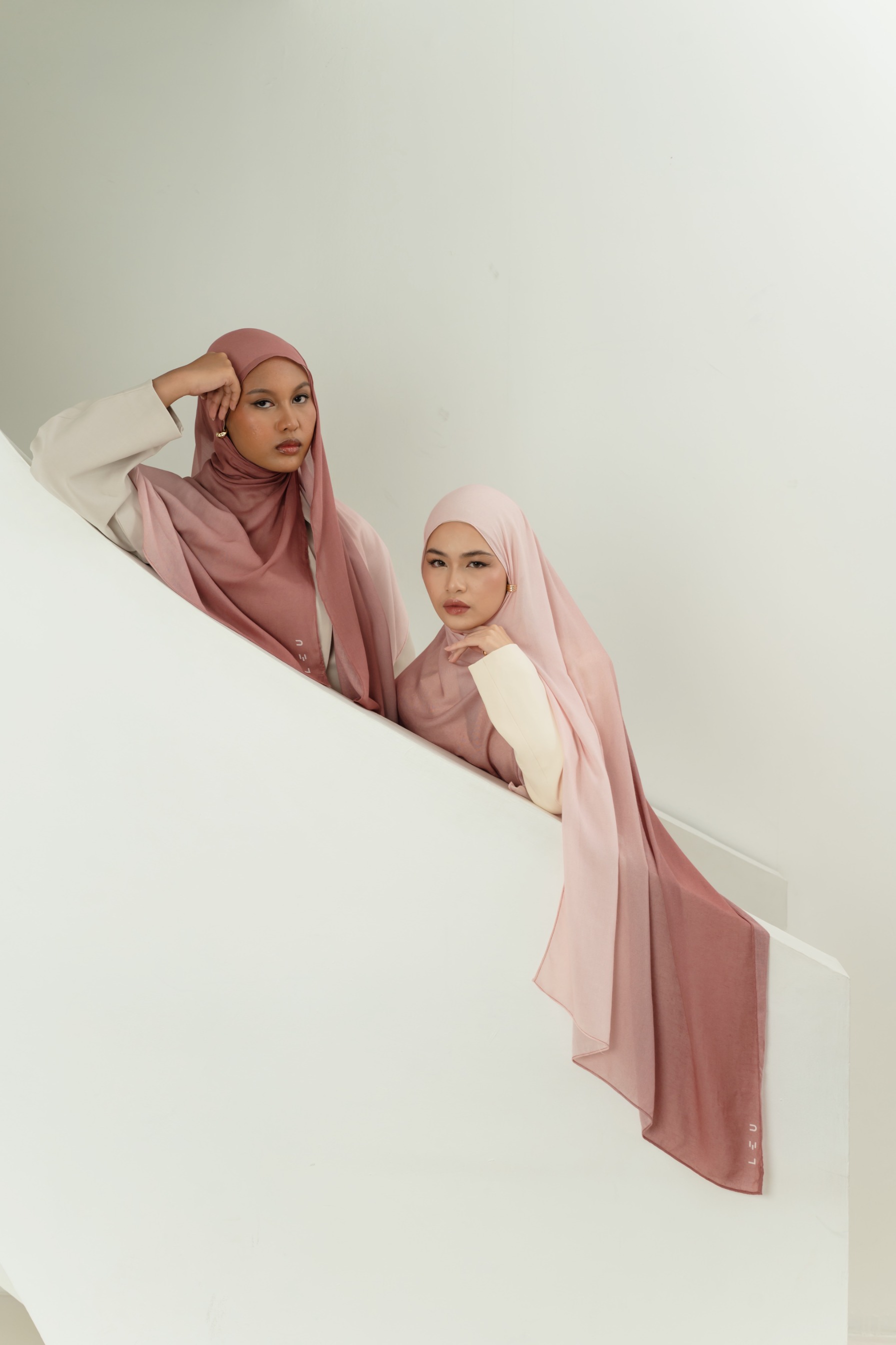 Omna Scarf Blush Pearl | Pashmina Printed Modals