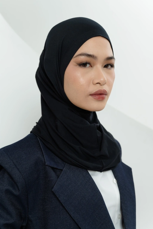 Image of Aera Instant Black | TENCEL™️ Hijab