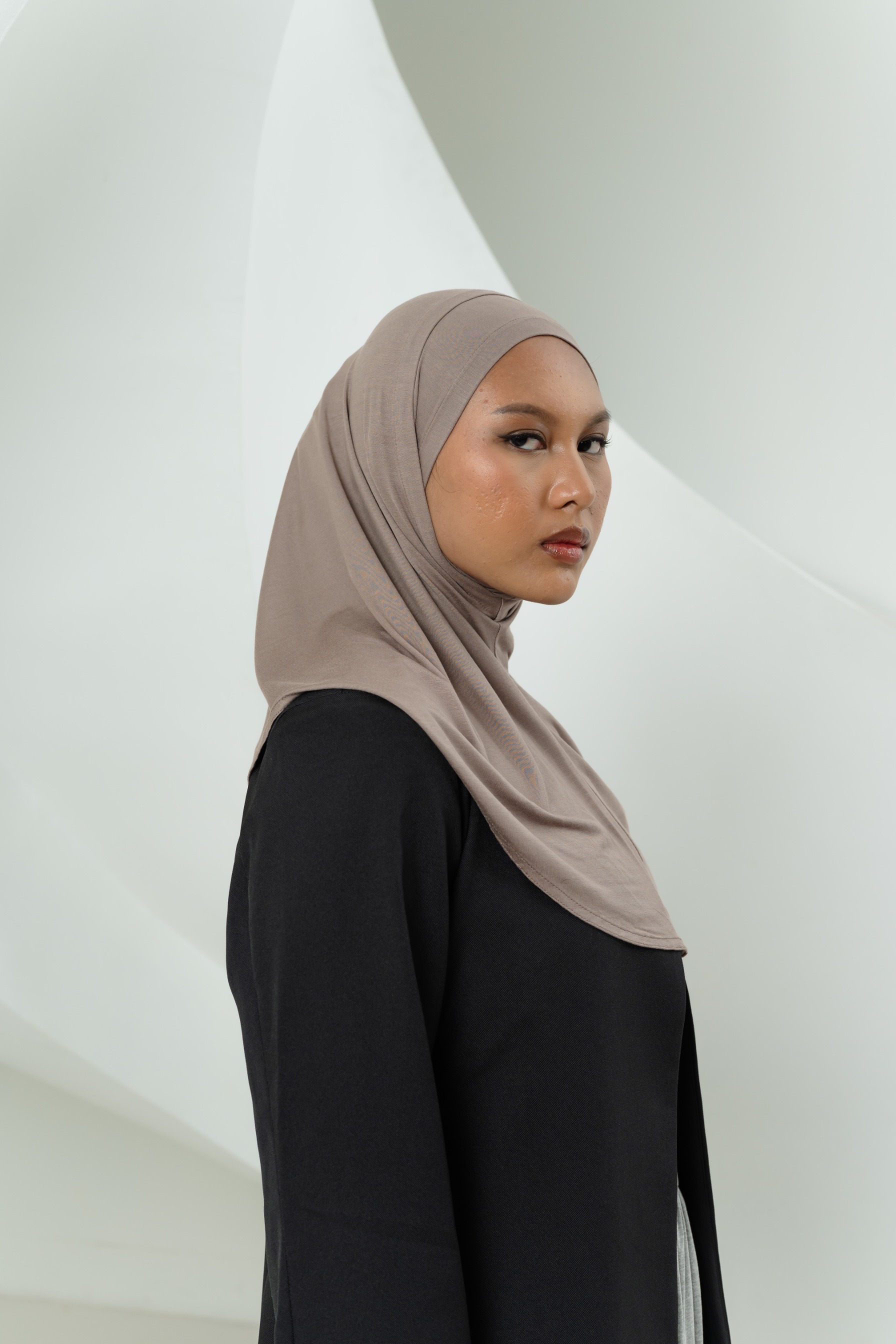Lira Instant Tie Mocha | TENCEL™️ Hijab