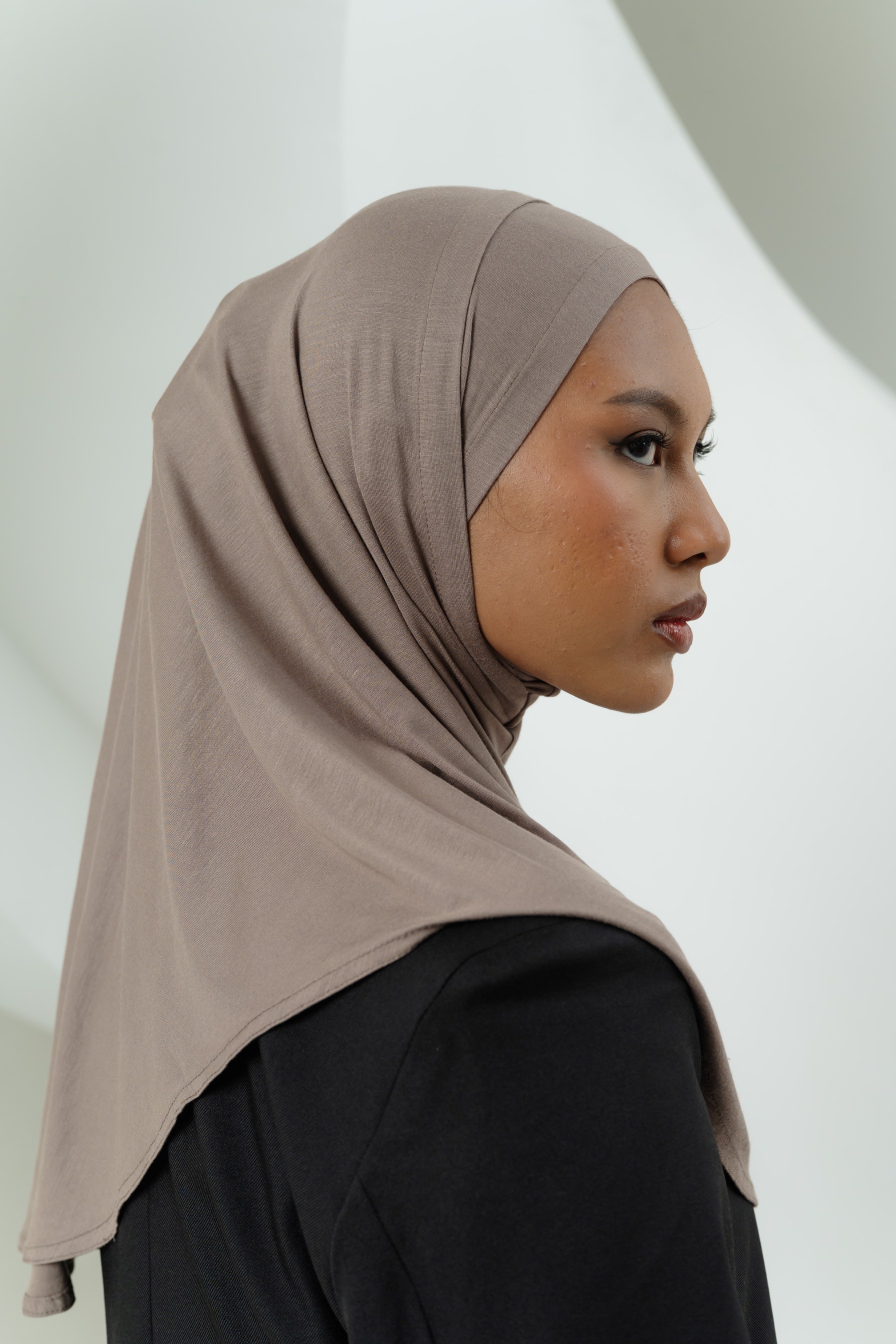 Lira Instant Tie Mocha | TENCEL™️ Hijab
